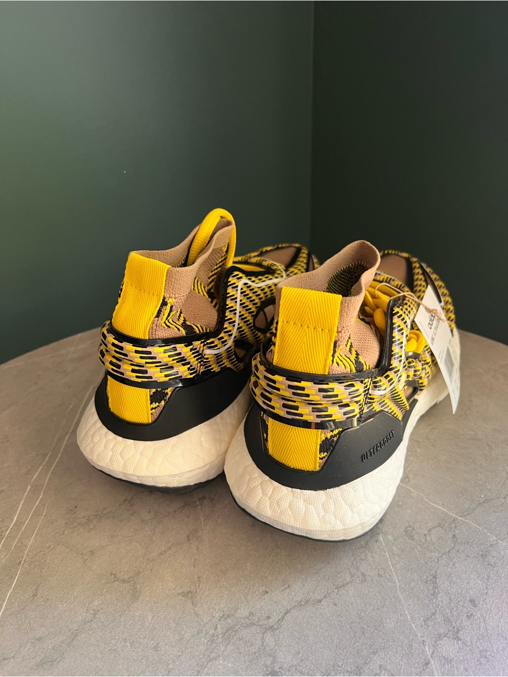Adidas UltraBoost 22 Stella McCartney Sneaker - Picture 6 of 8